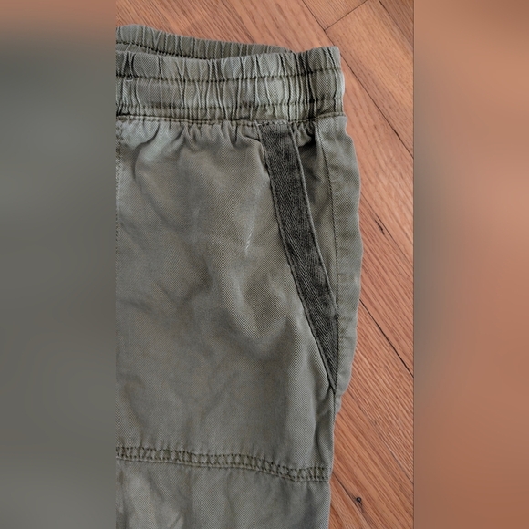 Zara Men's Olive Cargo Pants - Picture 2 of 5